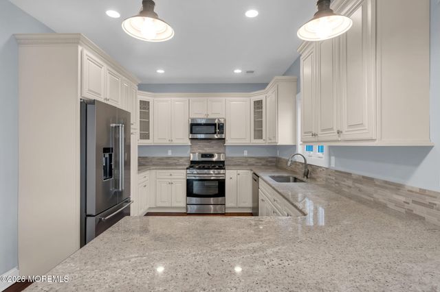 4 Conor Court, Bayville, NJ 08721