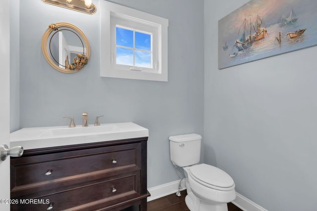 4 Conor Court, Bayville, NJ 08721