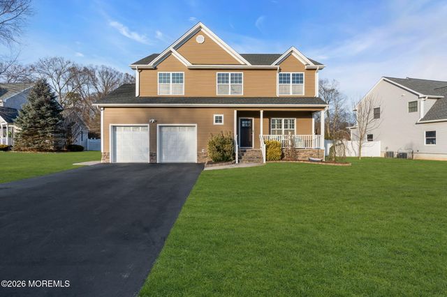 4 Conor Court, Bayville, NJ 08721