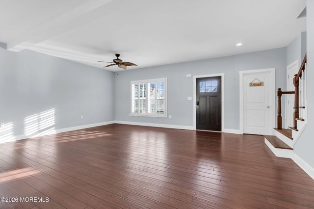 4 Conor Court, Bayville, NJ 08721