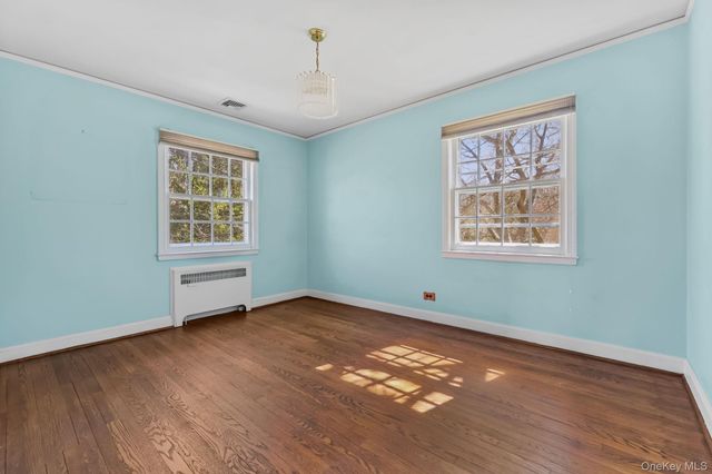 4 Tompkins Road, Scarsdale, NY 10583