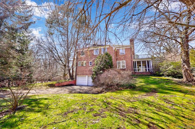 4 Tompkins Road, Scarsdale, NY 10583