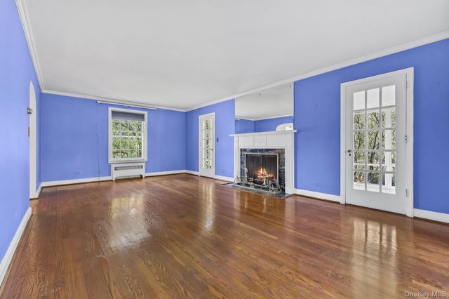 4 Tompkins Road, Scarsdale, NY 10583