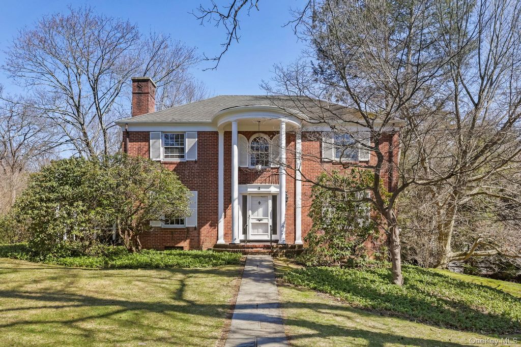4 Tompkins Road, Scarsdale, NY 10583