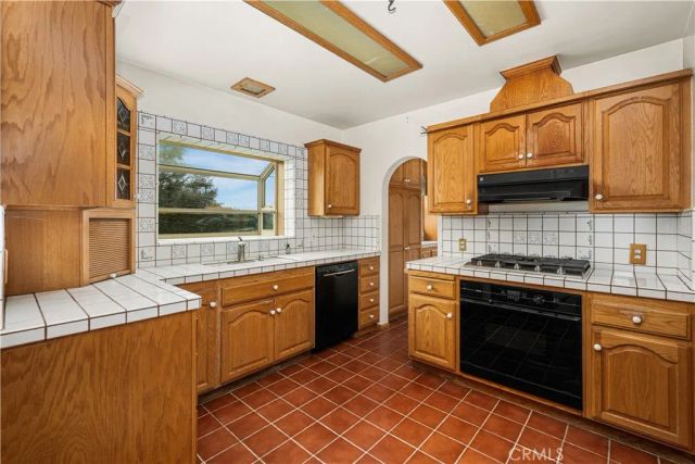 5703 Kauffman Avenue, Temple City, CA 91780