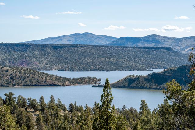 9868 SE Pavati Drive, Prineville, OR 97754