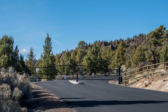 9868 SE Pavati Drive, Prineville, OR 97754