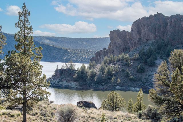 9868 SE Pavati Drive, Prineville, OR 97754