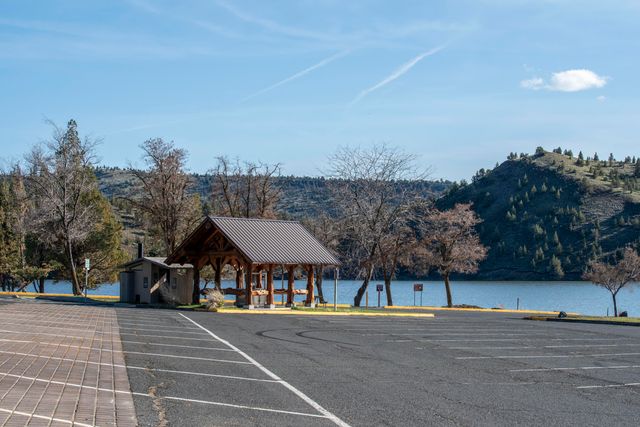 9868 SE Pavati Drive, Prineville, OR 97754