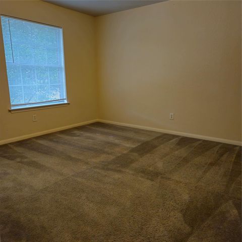 42 Drifting Shadows Circle, Conroe, TX 77385
