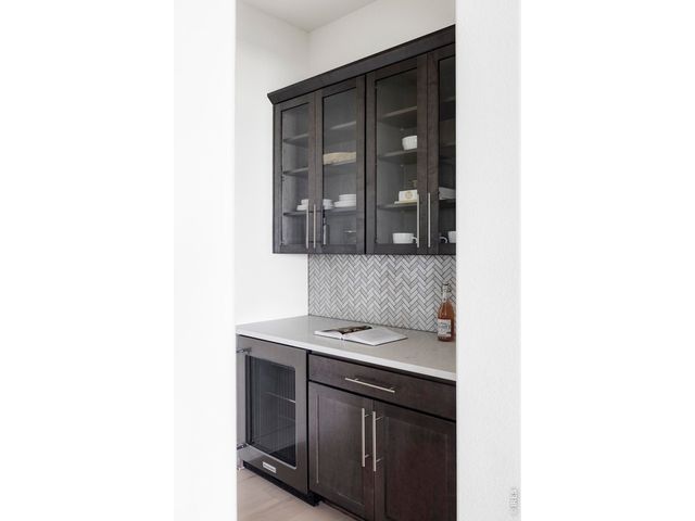 6638 S White Crow Ct, Aurora, CO 80016