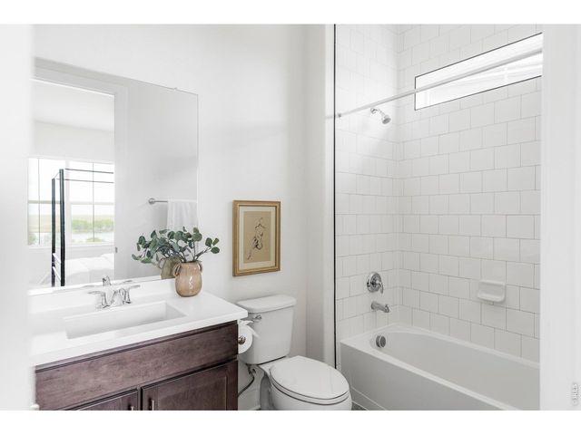 6638 S White Crow Ct, Aurora, CO 80016