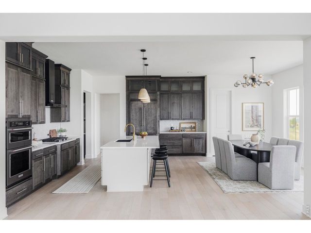 6638 S White Crow Ct, Aurora, CO 80016