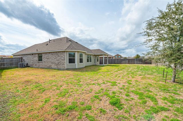 2107 Santa Ana Way, Baytown, TX 77523