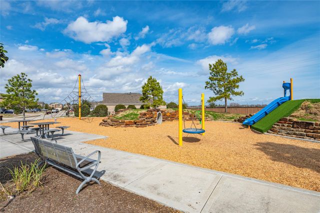 2107 Santa Ana Way, Baytown, TX 77523