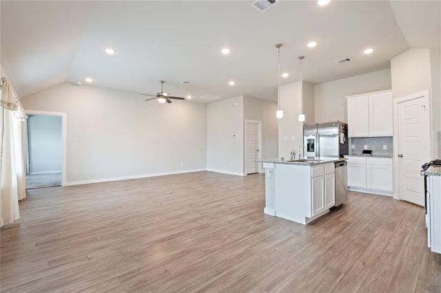 2107 Santa Ana Way, Baytown, TX 77523