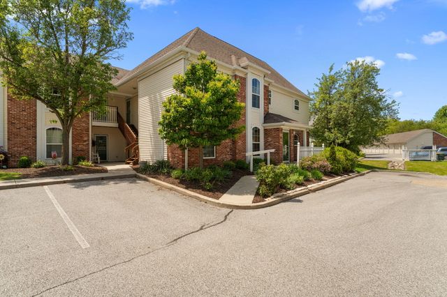875 Forest Glen Drive, Valparaiso, IN 46385