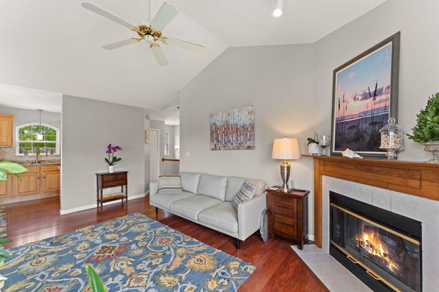875 Forest Glen Drive, Valparaiso, IN 46385