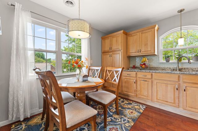 875 Forest Glen Drive, Valparaiso, IN 46385