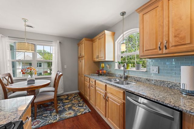 875 Forest Glen Drive, Valparaiso, IN 46385