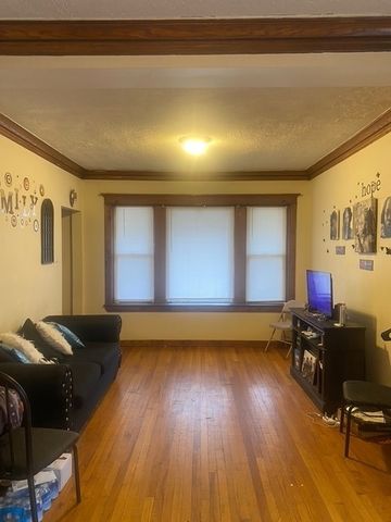 8728 S Carpenter Street, Chicago, IL 60620