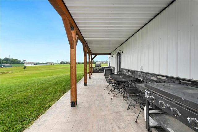 56 NW 151st Road, Centerview, MO 64019