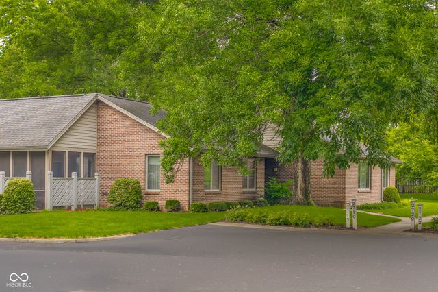 2712 Wildwood Place, Columbus, IN 47201