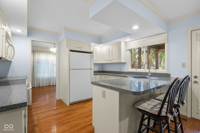 2712 Wildwood Place, Columbus, IN 47201