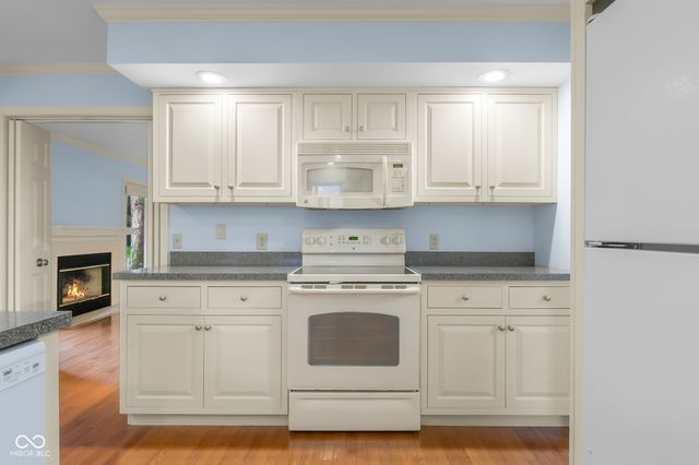 2712 Wildwood Place, Columbus, IN 47201