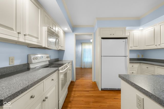 2712 Wildwood Place, Columbus, IN 47201