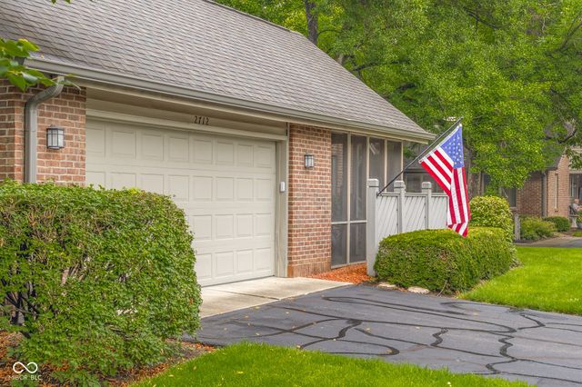 2712 Wildwood Place, Columbus, IN 47201