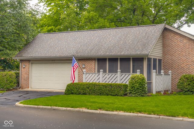 2712 Wildwood Place, Columbus, IN 47201