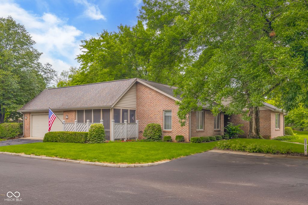 2712 Wildwood Place, Columbus, IN 47201