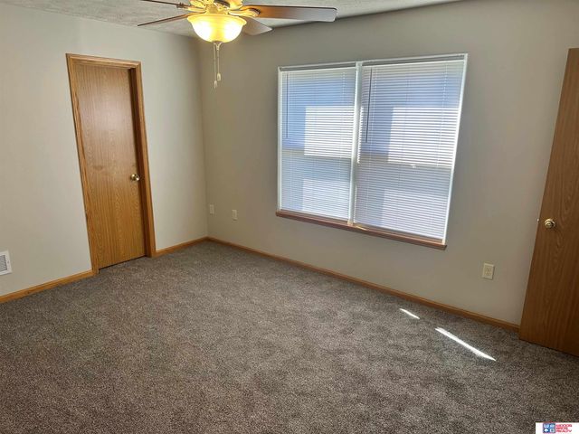 2400 Ramsey Road, Lincoln, NE 68524