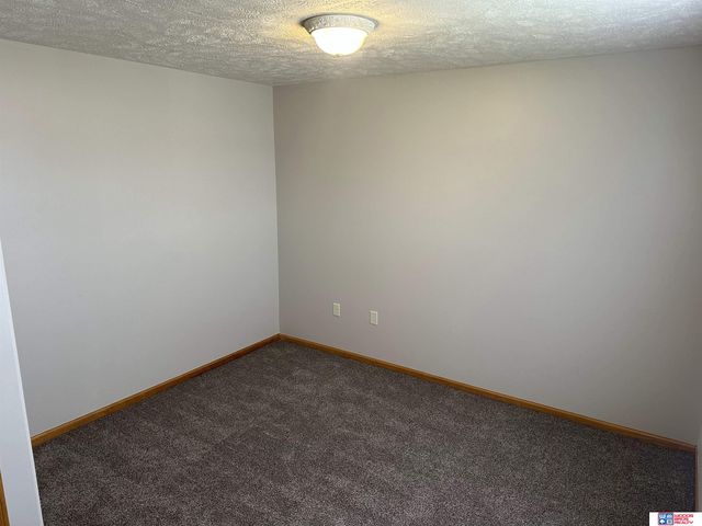 2400 Ramsey Road, Lincoln, NE 68524