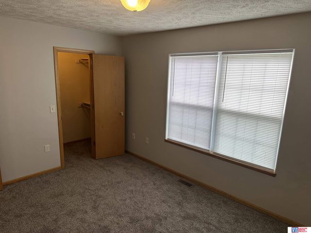 2400 Ramsey Road, Lincoln, NE 68524