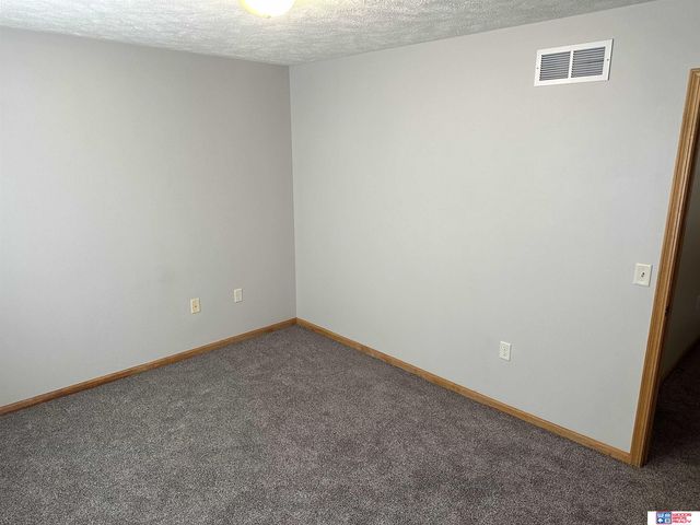 2400 Ramsey Road, Lincoln, NE 68524
