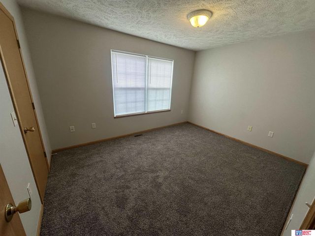 2400 Ramsey Road, Lincoln, NE 68524