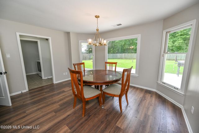 5805 S Manor Cove, Olive Branch, MS 38654