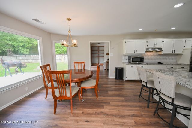 5805 S Manor Cove, Olive Branch, MS 38654