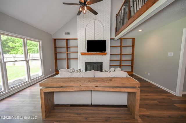 5805 S Manor Cove, Olive Branch, MS 38654