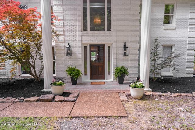 5805 S Manor Cove, Olive Branch, MS 38654