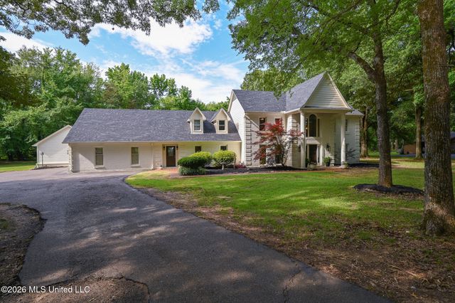 5805 S Manor Cove, Olive Branch, MS 38654