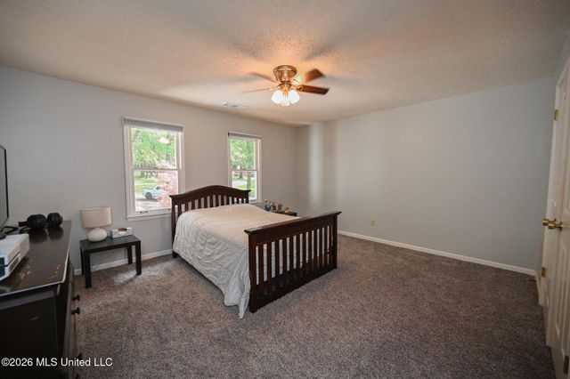 5805 S Manor Cove, Olive Branch, MS 38654