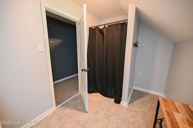 5805 S Manor Cove, Olive Branch, MS 38654