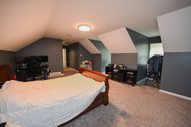 5805 S Manor Cove, Olive Branch, MS 38654