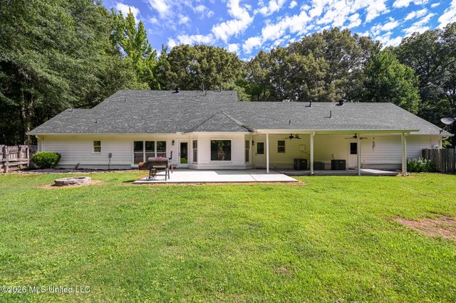 5805 S Manor Cove, Olive Branch, MS 38654