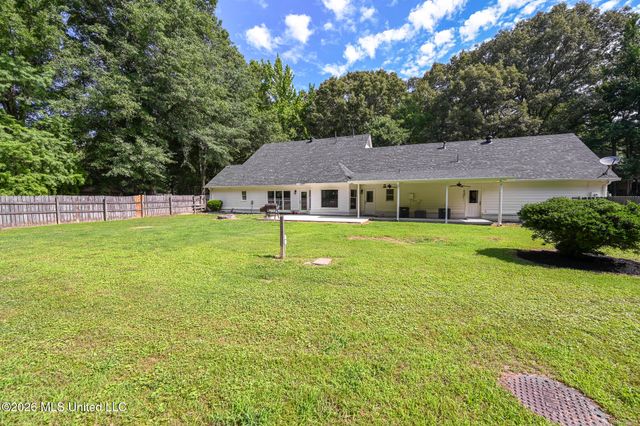 5805 S Manor Cove, Olive Branch, MS 38654
