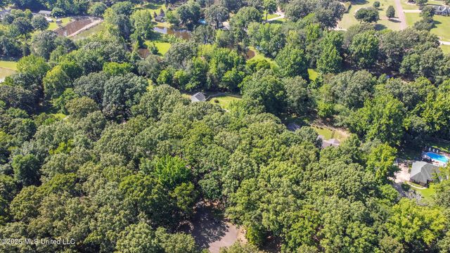 5805 S Manor Cove, Olive Branch, MS 38654