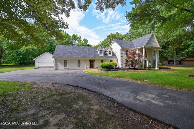 5805 S Manor Cove, Olive Branch, MS 38654
